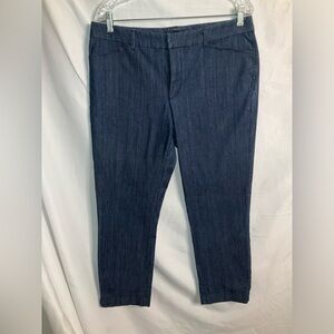 White House black market size 10 women’s jeans capri
